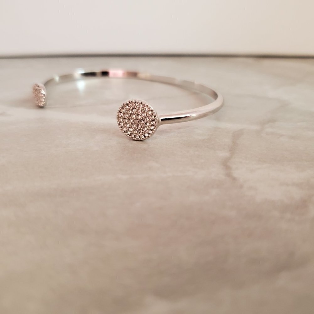 ✨ Stella and Dot Silver Pave Rhinestones Crystal Minimalist Modern Cuff Bracelet - Picture 2 of 9